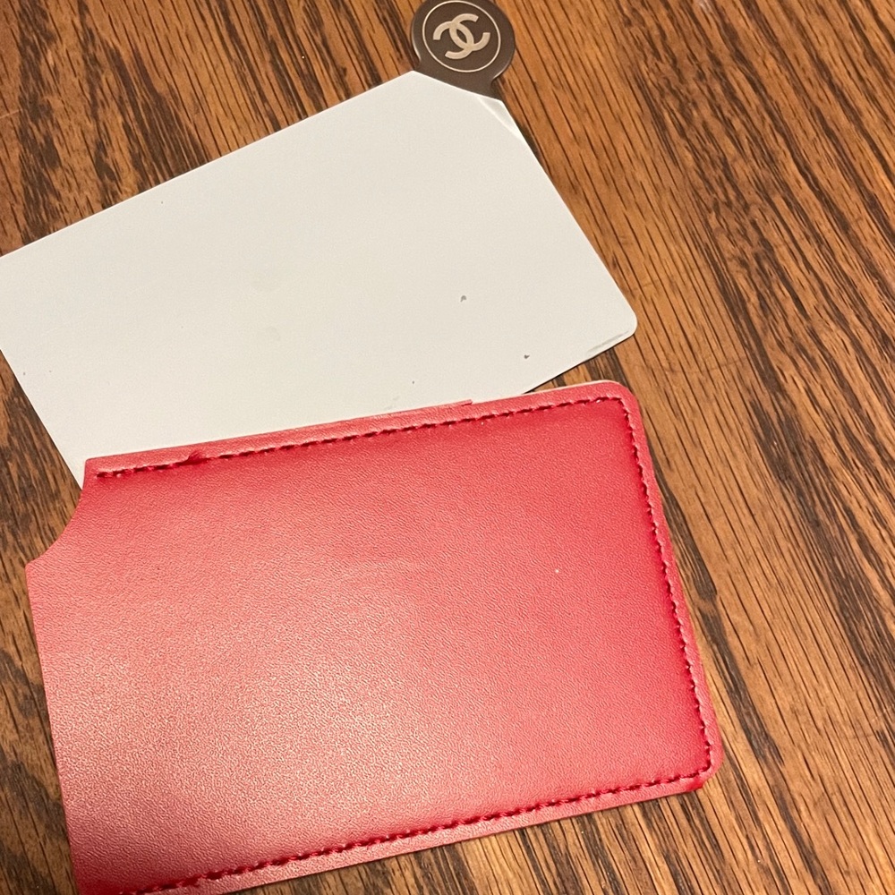 CHANEL Red Card & Mirror Holder - Picture 3 of 4